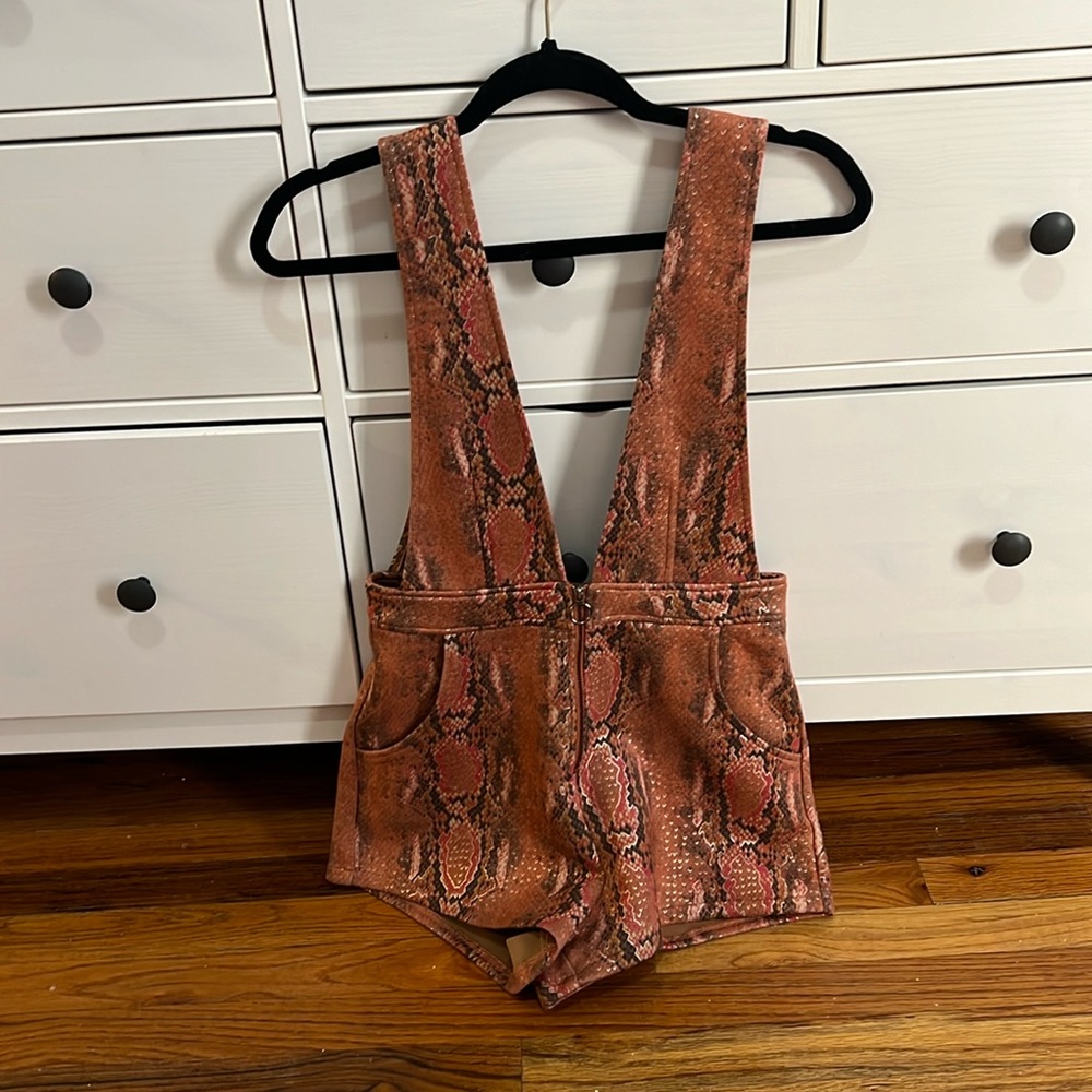 Printed jumpsuit (style with tee shirt under)